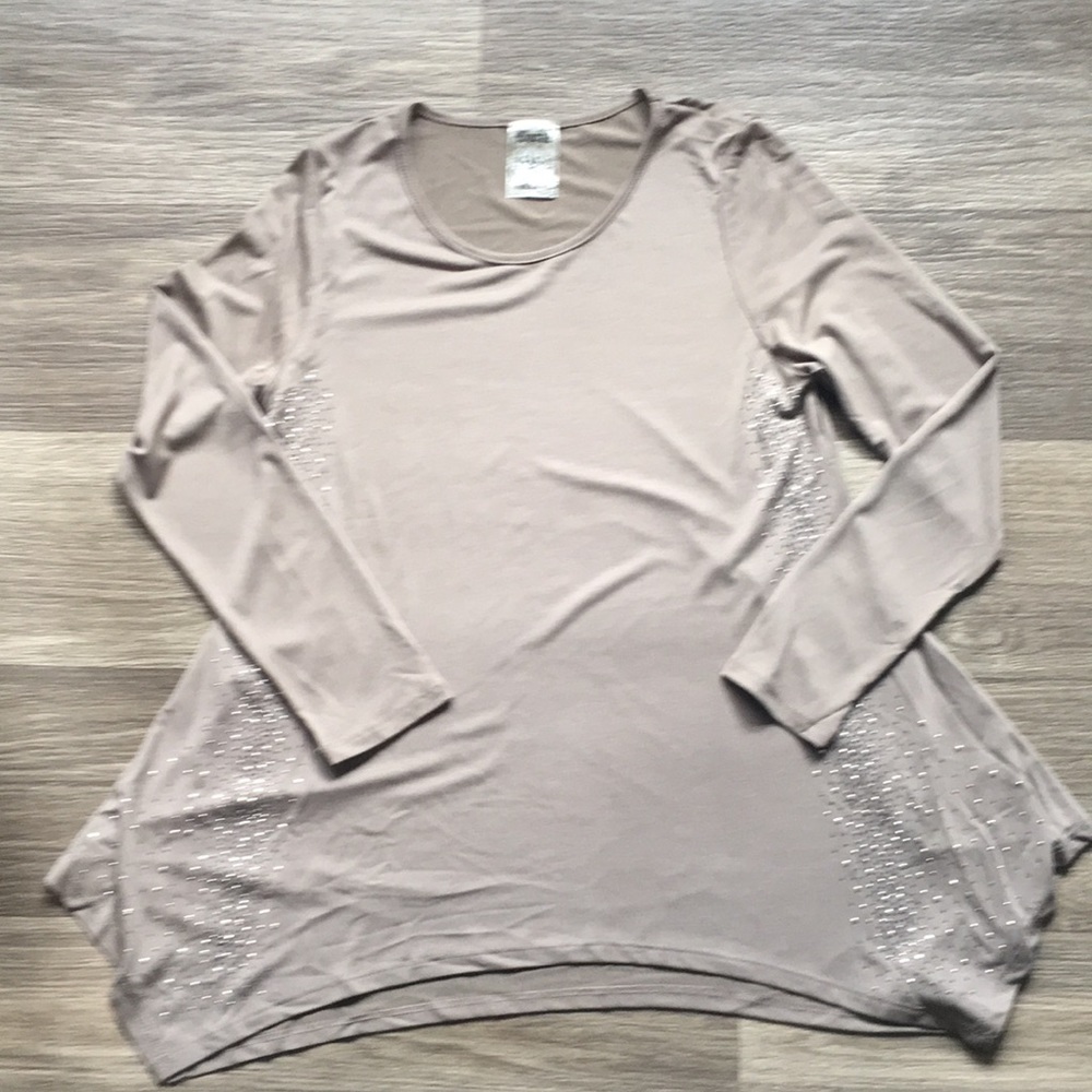 Vocal USA Sharkbite Hem Top - Medium